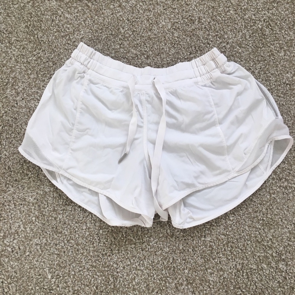Lululemon short size 6 white